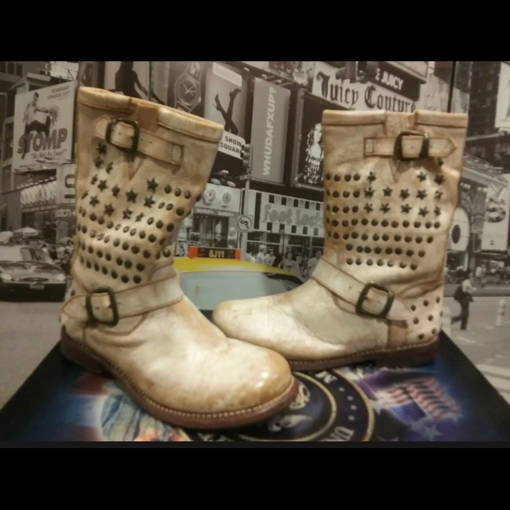 Bed Stu Whacky Biker Boot 👢 Distressed w/ studs size 8.5 but fits more like 7.5 - Picture 2 of 2